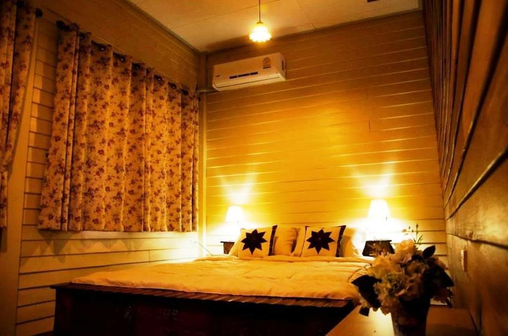 Ban Boonchu Bed and Breakfast Phra Nakhon Si Ayutthaya Rum bild